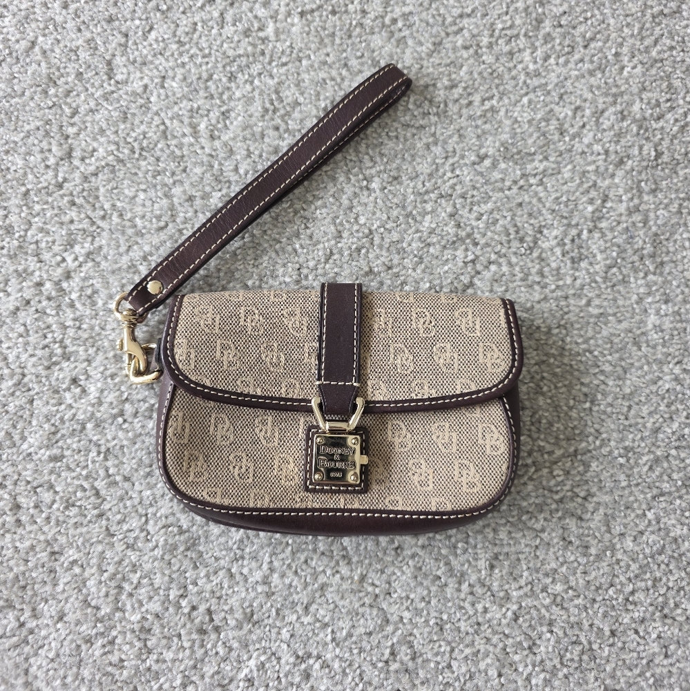Dooney & Bourke Wristlet